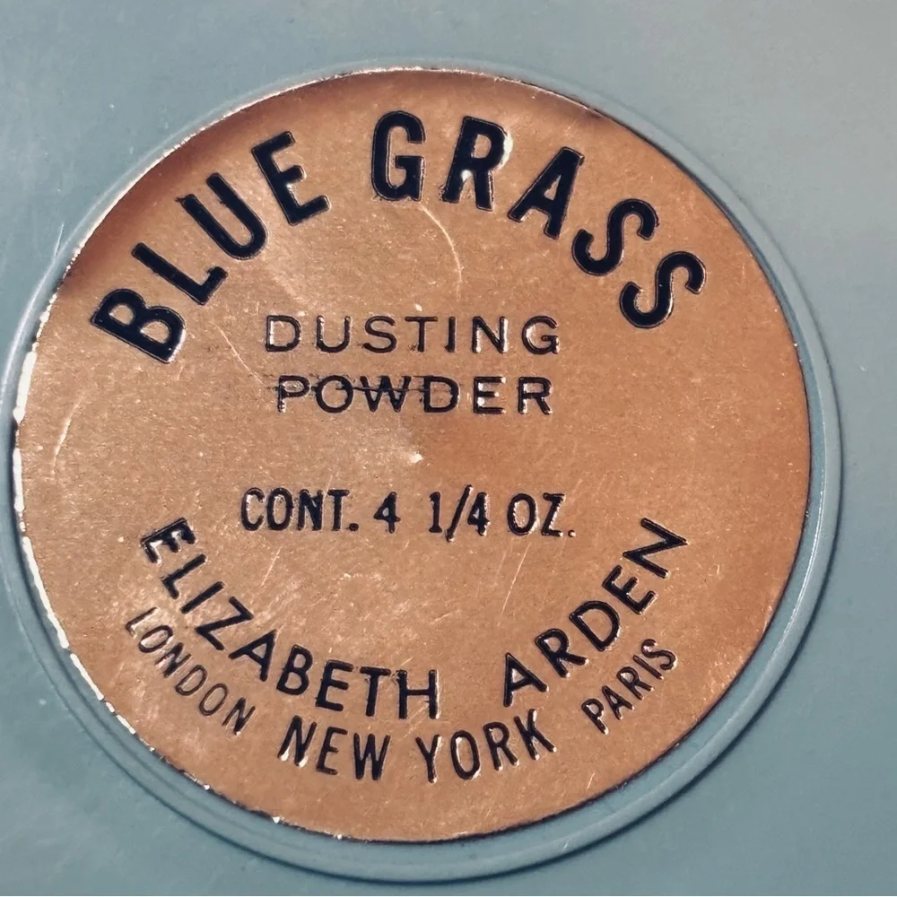 Blue Grass Elizabeth Arden Perfumed Dusting Powder 4.25 oz With Box